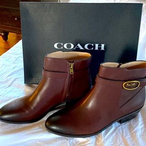 Walnut ankle Coach boots
